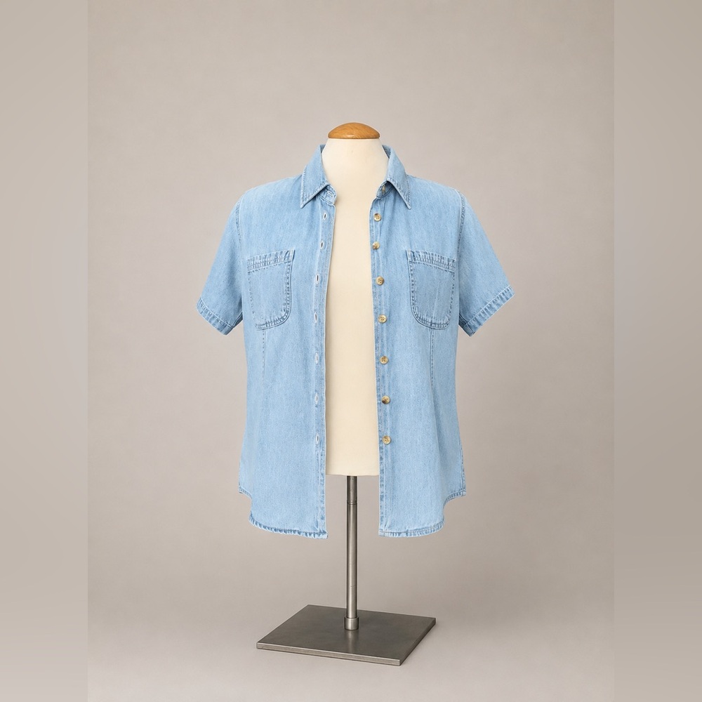 VINTAGE - Nevada Denim Button-Up Shirt | Light Wash Cotton | 90s Minimalist - Picture 2 of 11